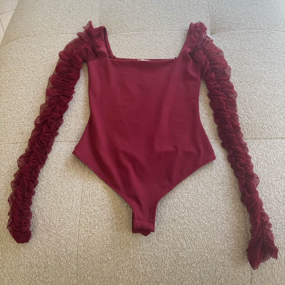 FREE PEOPLE INTIMATELY Burgundy Ruffle Mesh Sleeve Bodysuit - SIZE XS